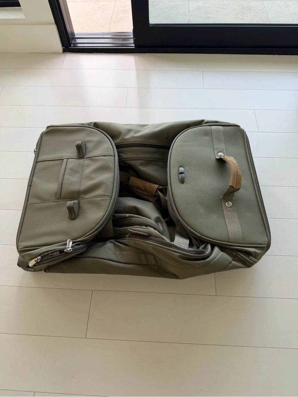 BRIGGS & RILEY BASELINE TWO-WHEEL DUFFLE